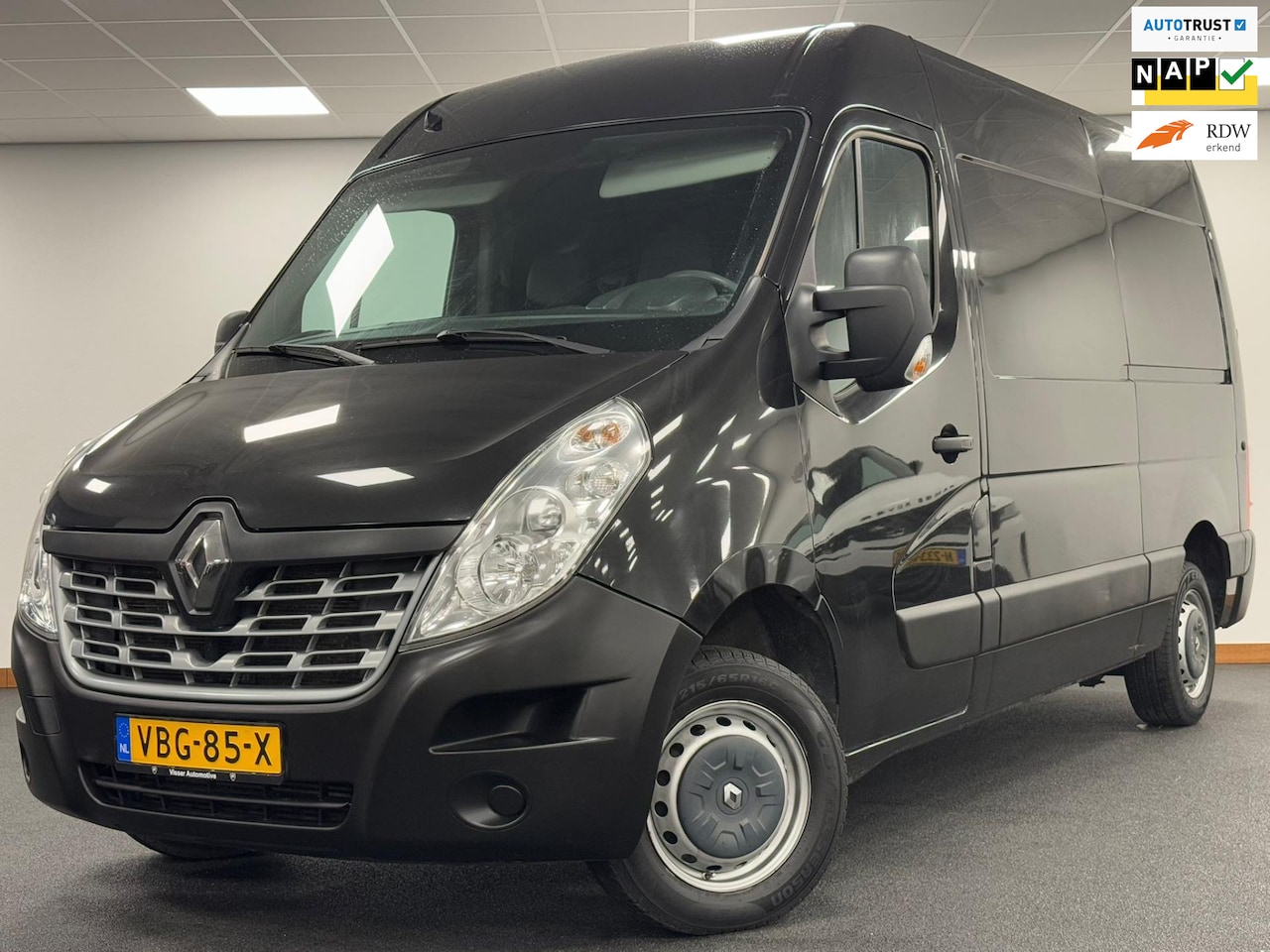 Renault Master - T33 2.3 dCi L2H2*Nederlandse Bus*NAP*Marge*Navi*Camera*Cruise-Control* - AutoWereld.nl