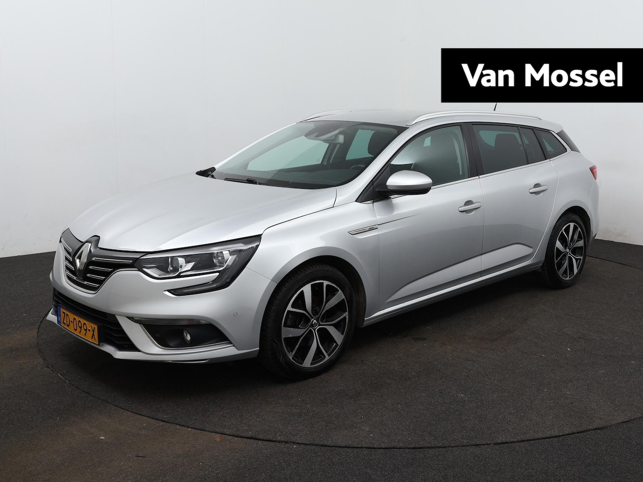 Renault Mégane Estate - 1.3 TCe Bose | Camera | Navigatie | 17" Lichtmetalen velgen | Trekhaak - AutoWereld.nl