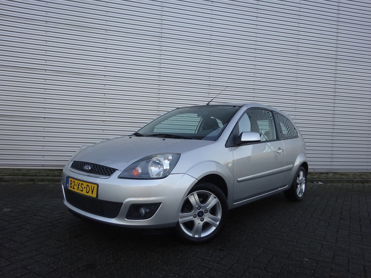 Ford Fiesta - 1.6-16V Futura 1e Eigenaar / Airco / Elektr. ramen / Lm velgen / NAP - AutoWereld.nl