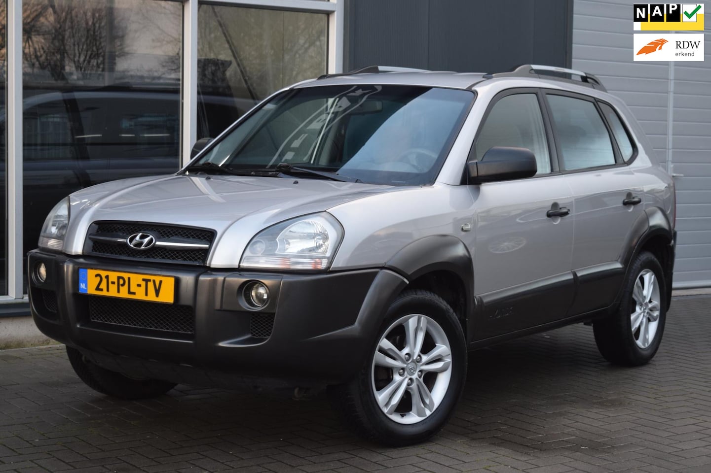 Hyundai Tucson - 2.0i Active | Airco | Elek-Pakket | NAP + APK 1-2026 ! - AutoWereld.nl