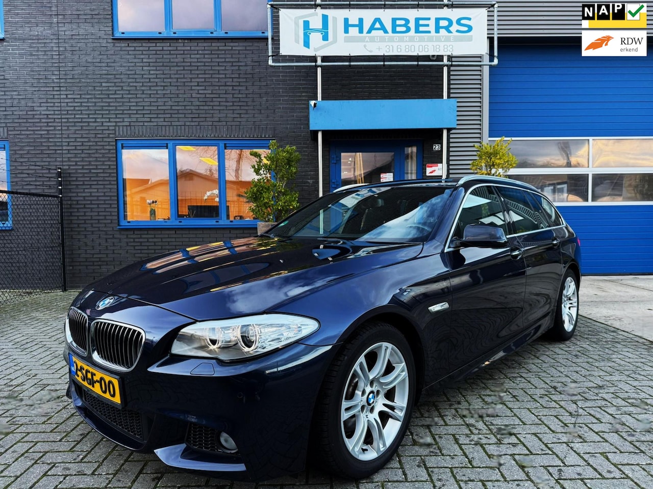 BMW 5-serie Touring - 520i 184PK|Origineel NL|Digital cockpit|Alcantara|Prof Navi|AUT|M-Pakket|Flippers|Sportsto - AutoWereld.nl