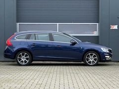 Volvo V60 - 1.6 D2 Ocean Race -Sensus Nav -PDC -Cruise -Sportzetels Leder -Dealeronderhouden -Zeer zui