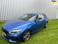 BMW 1-serie - M135i ( F20 ) 3.0 AUT 326 PK Alcantara H&K Camera Blauw