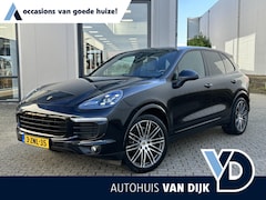 Porsche Cayenne - 3.0 S E-Hybrid | NL-auto/21-inch/Pano-Dak/Luchtvering/Sport Chrono