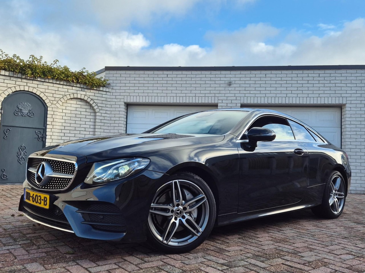 Mercedes-Benz E-klasse Coupé - 200AMG |Panorama|Widescreen|HUD - AutoWereld.nl