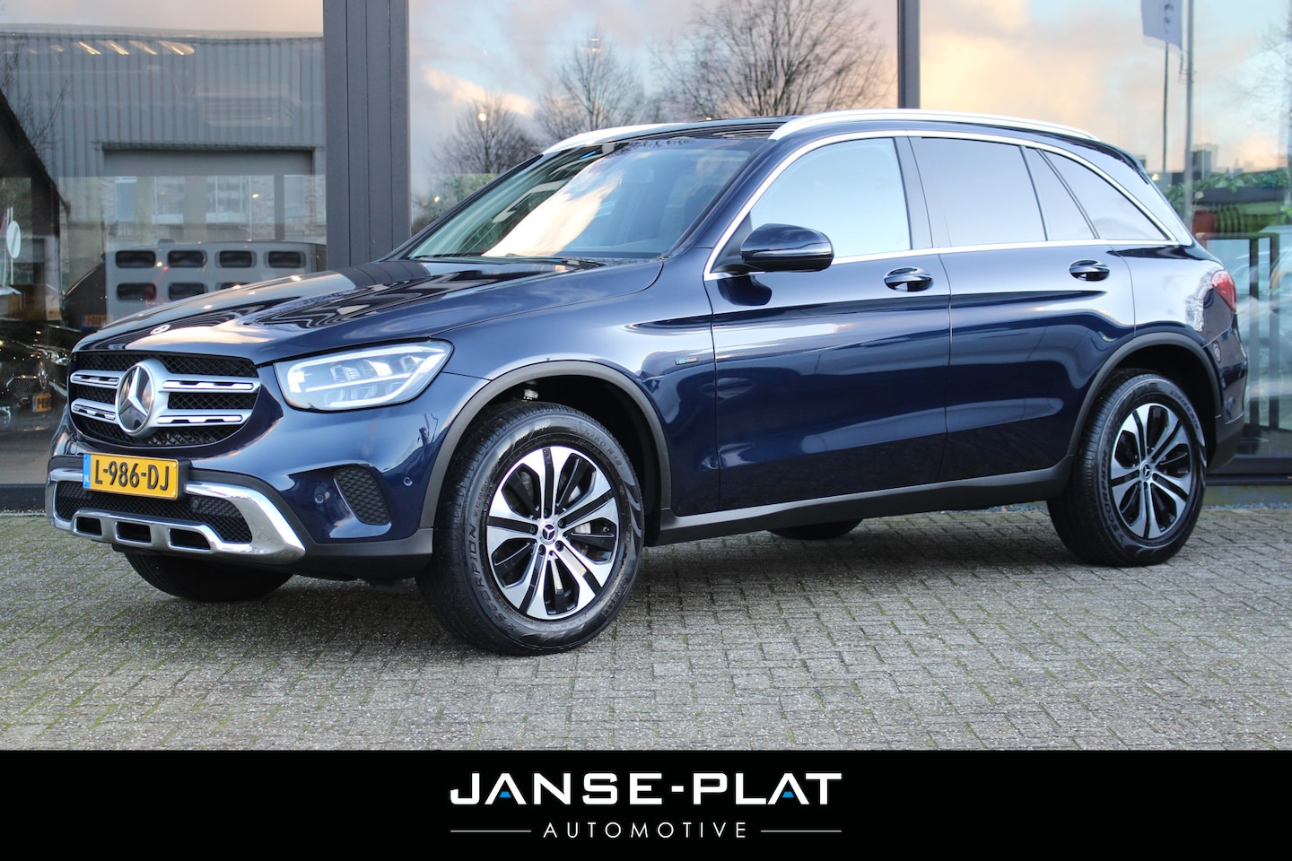 Mercedes-Benz GLC-klasse - 300e 4MATIC Business Solution Trekhaak | Camera | Stoelverwarming - AutoWereld.nl