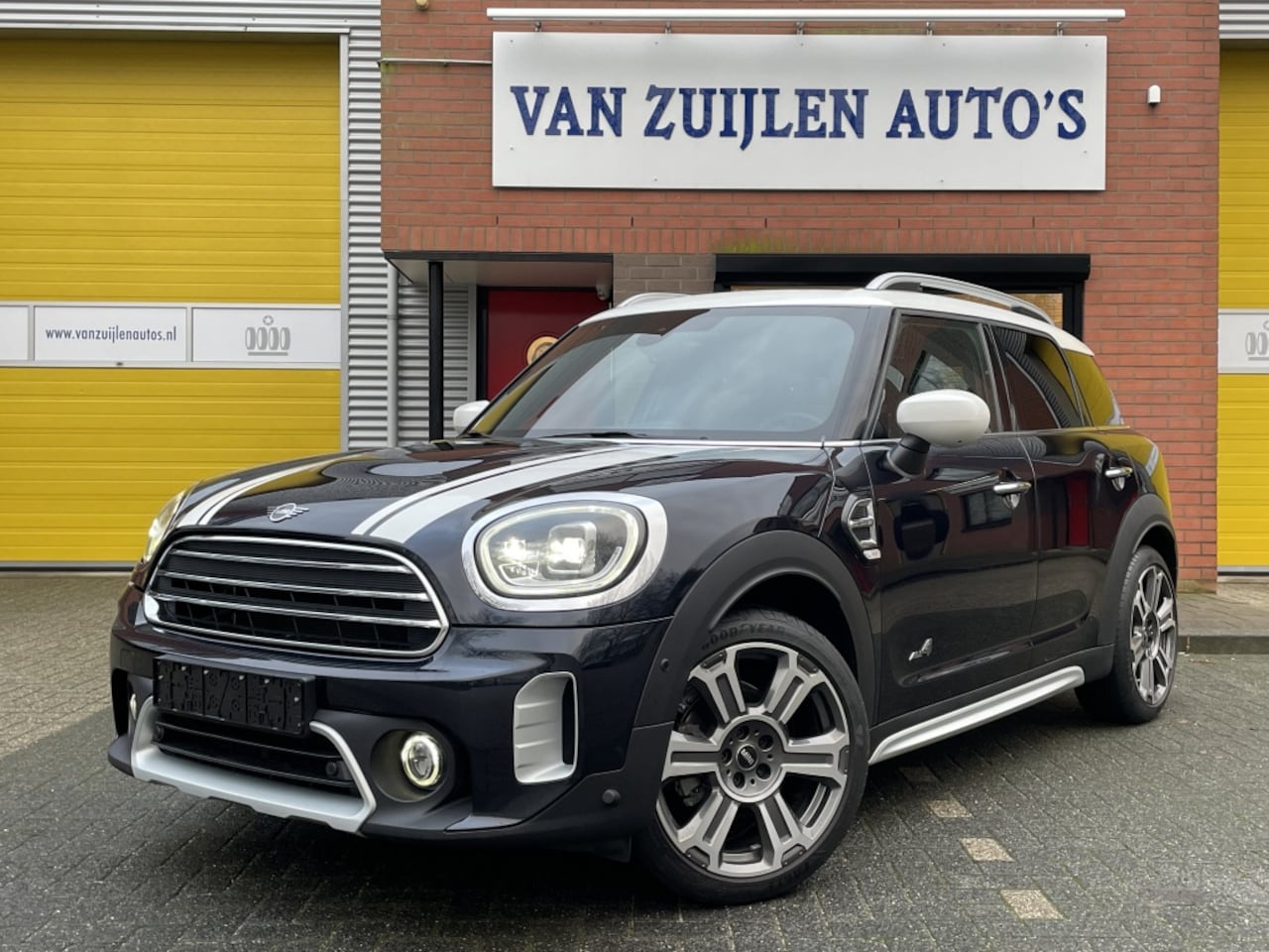 MINI Countryman - 1.5 Cooper ALL4 JCW Panorama Harman Kardon Camera 19" - AutoWereld.nl