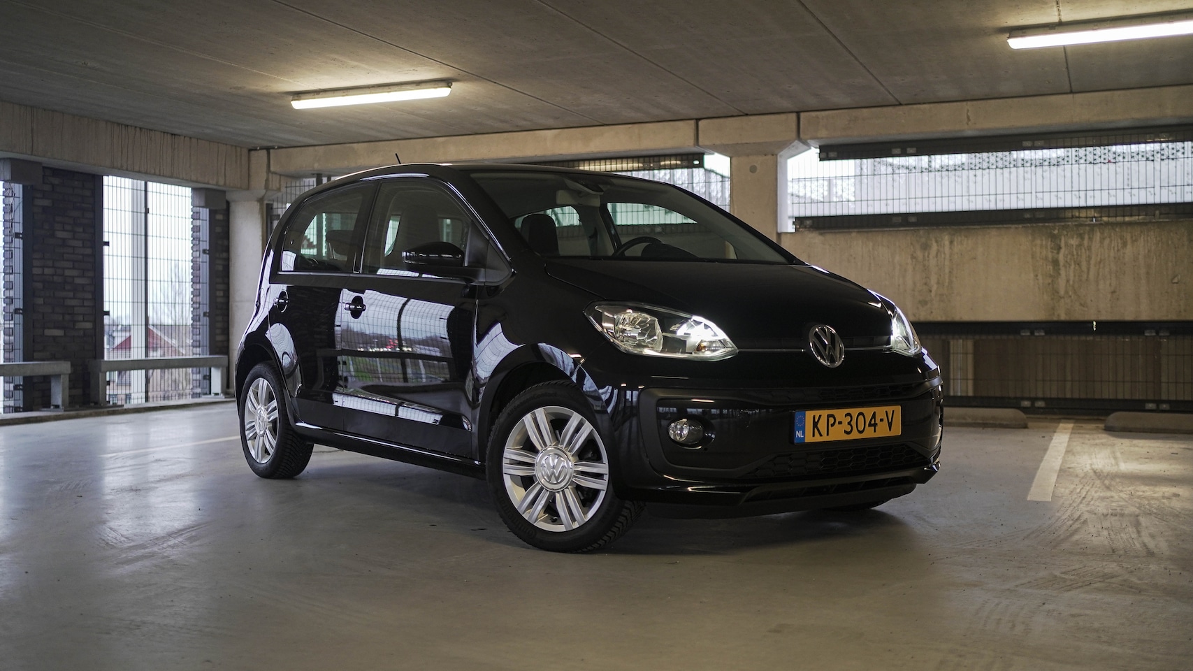 Volkswagen Up! - 1.0 BMT high up! Facelift | 5D BMT | Cruise Control - AutoWereld.nl