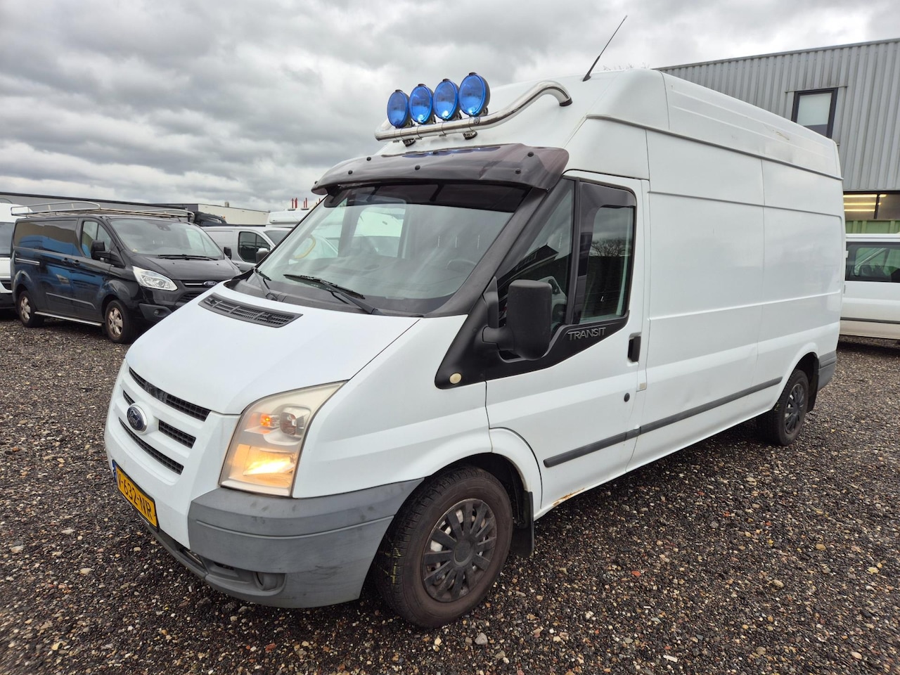 Ford Transit - 300L 2.2 TDCI HD 300L 2.2 TDCI HD - AutoWereld.nl