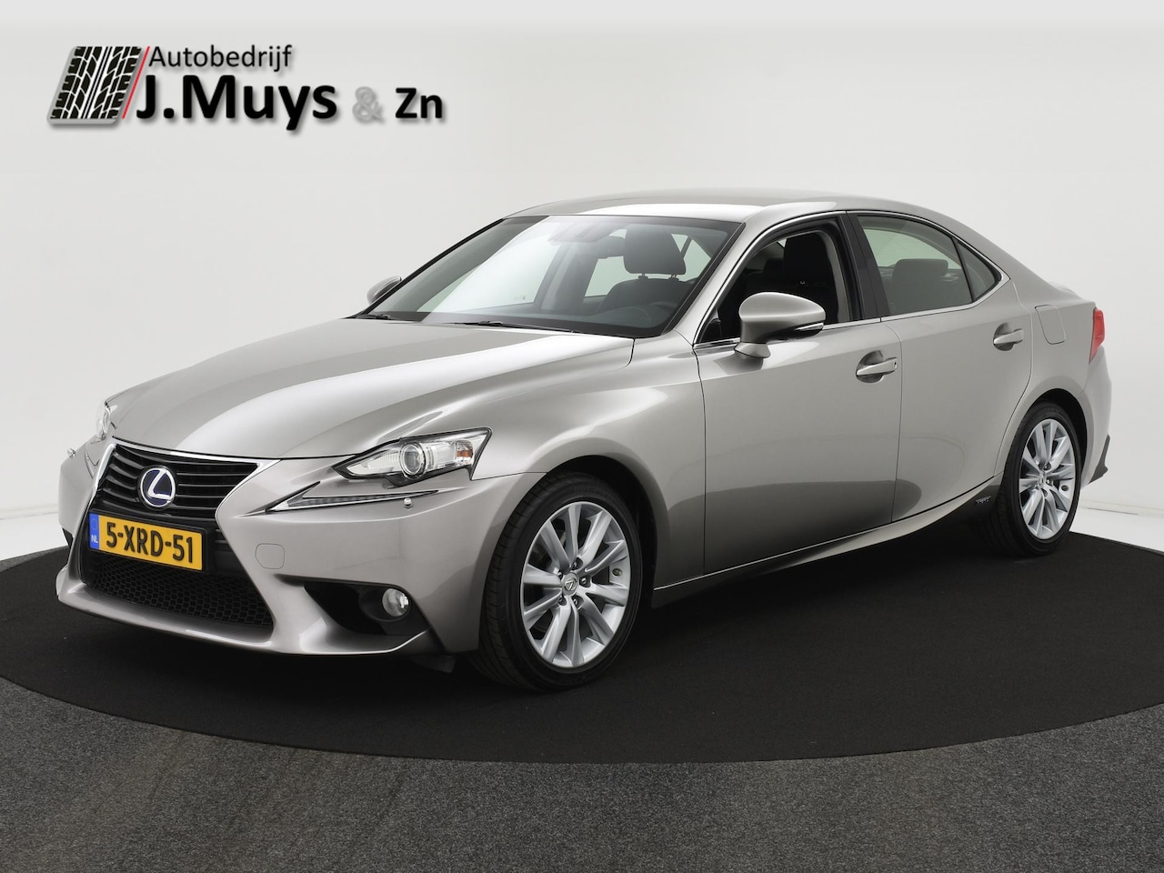 Lexus IS - 300h Business Line NAVI|XENON|CAMERA|CRUISE|CLIMA - AutoWereld.nl