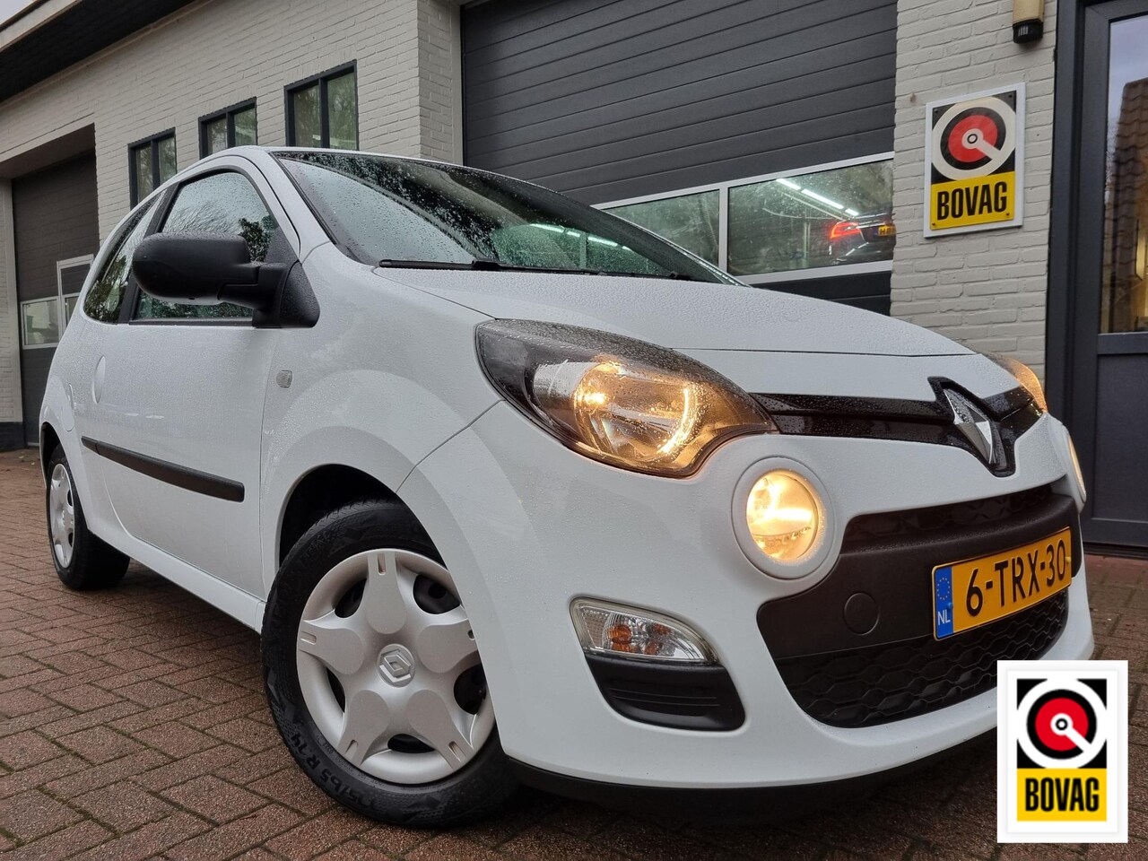 Renault Twingo - 1.2 16V Parisienne / 1e eigenaar - AutoWereld.nl