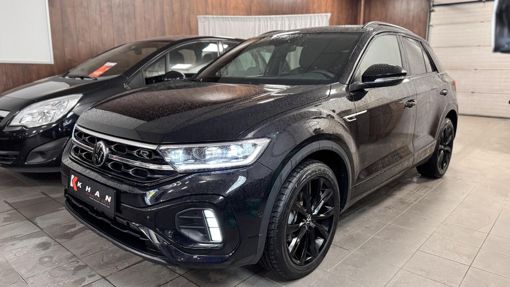 Volkswagen T-Roc - 1.5 TSI R-Line 3X R-Line|Black Edition|GARANTIE TOT 2028|Nieuwstaat|ACC - AutoWereld.nl