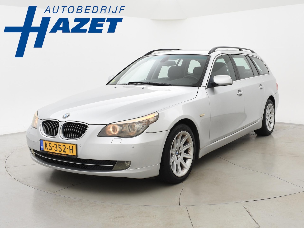 BMW 5-serie Touring - 523i 190 PK 6-CILINDER AUT. YOUNGTIMER + TREKHAAK / LEDER / STOELVERWARMING - AutoWereld.nl