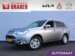 Mitsubishi Outlander - 2.0 Business Edition | 7 persoons | Trekhaak | Airco | 16" LM |