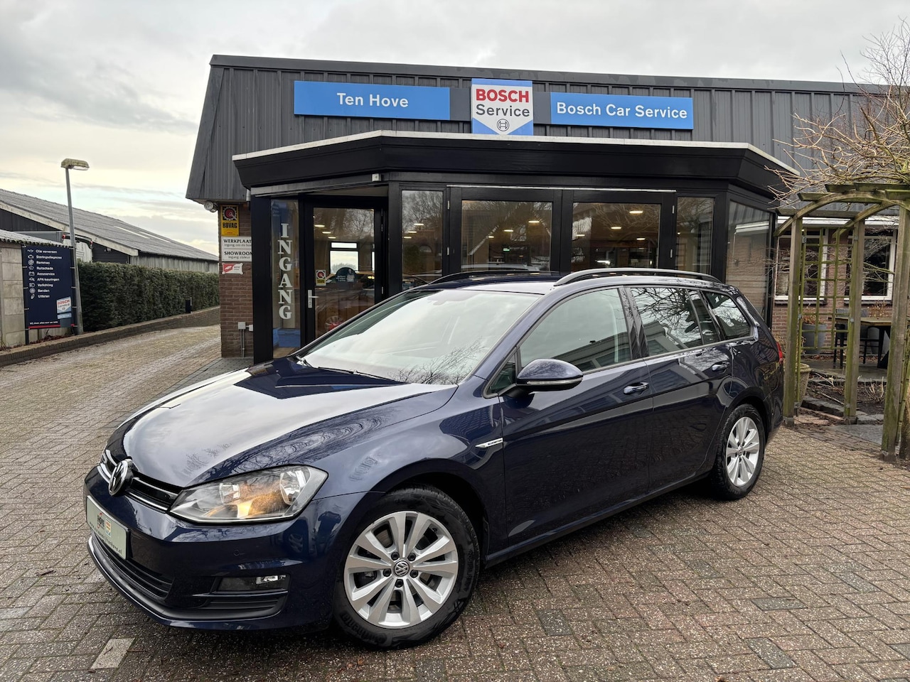 Volkswagen Golf Variant - 1.0 TSI Comfortline App Connect Trekhaak - AutoWereld.nl