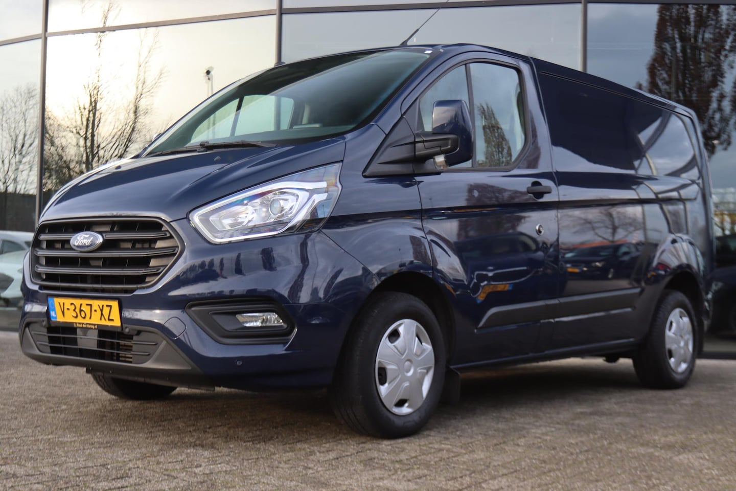 Ford Transit Custom - 280 2.0 TDCI L1H1 TREND | CARPLAY | TREKHAAK | PDC | CRUISE | AIRCO - AutoWereld.nl