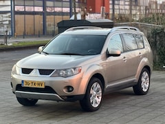 Mitsubishi Outlander - 2.4 Instyle, 4WD, 7person, Automaat, km nap