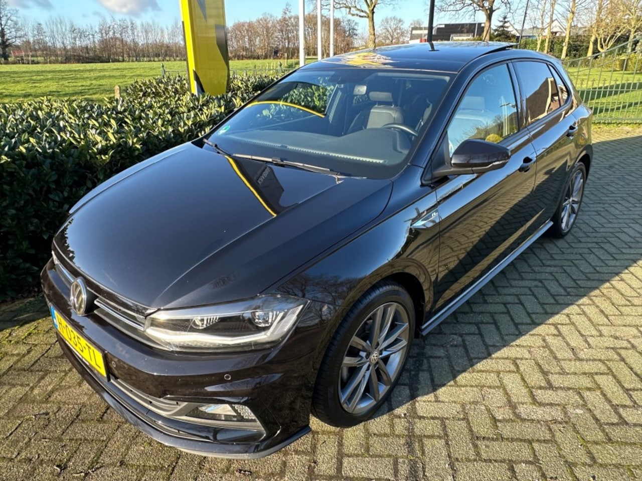 Volkswagen Polo - 1.5 TSI DSG7 Highline Business R Pano / Virtual / Led - AutoWereld.nl