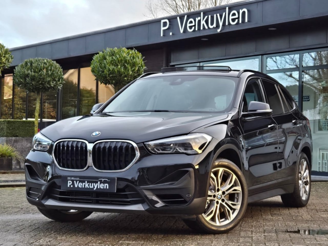 BMW X1 - XDRIVE25E EXEC. ED. I SPORTSTOELEN I PANORAMA I CAMERA I TREKHAA - AutoWereld.nl