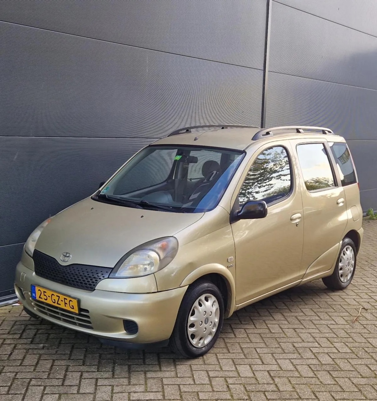 Toyota Yaris Verso - 1.5-16V VVT-i Sol 1.5 16V VVT-i Sol - AutoWereld.nl