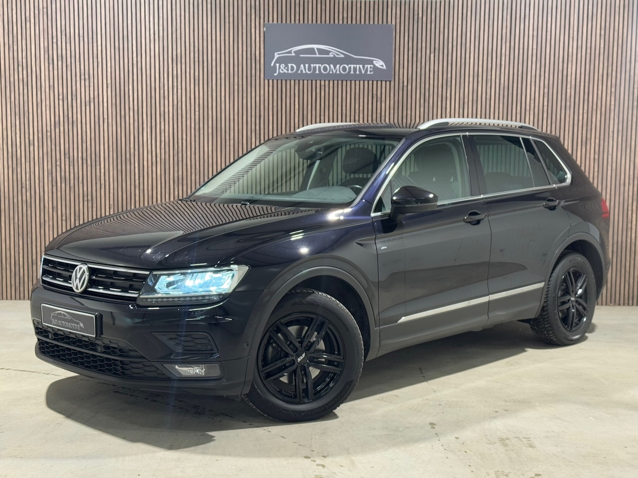 Volkswagen Tiguan - 1.5 TSI ACT Comfortline 2019 DSG XENON CAMERA - AutoWereld.nl