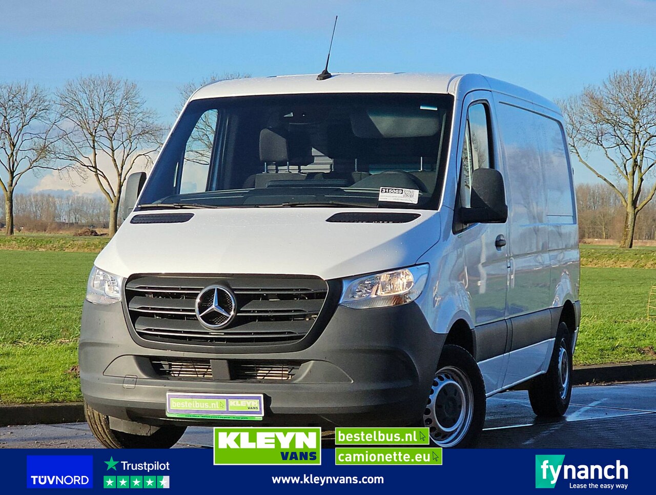 Mercedes-Benz Sprinter - 211 L1H1 Mbux + Navi! - AutoWereld.nl