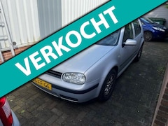 Volkswagen Golf - 1.6 Trendline