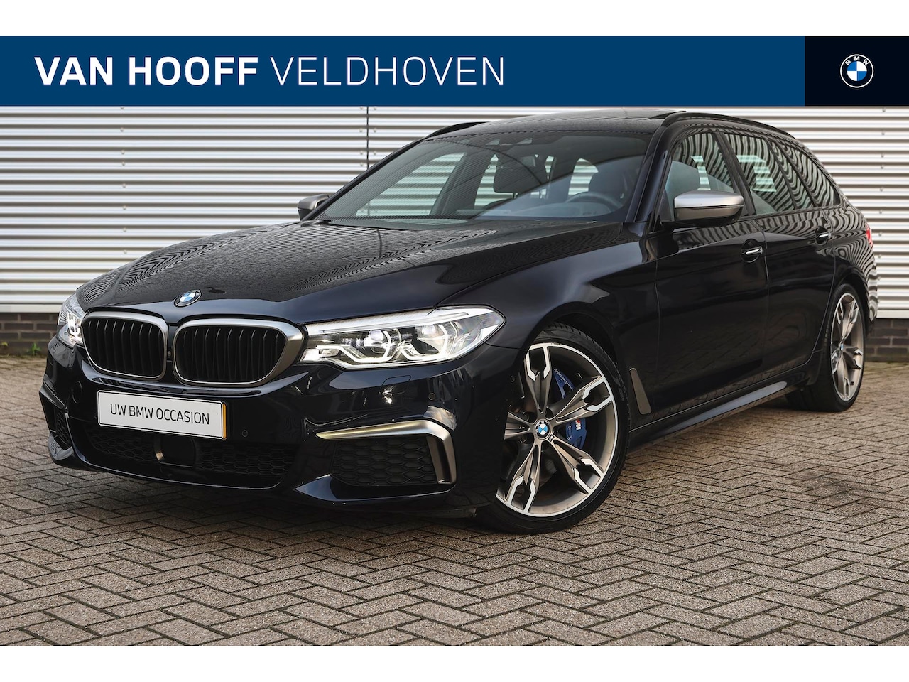 BMW 5-serie Touring - M550d xDrive High Executive Automaat / Panoramdak / Active Steering / Stoelverwarming / Ad - AutoWereld.nl