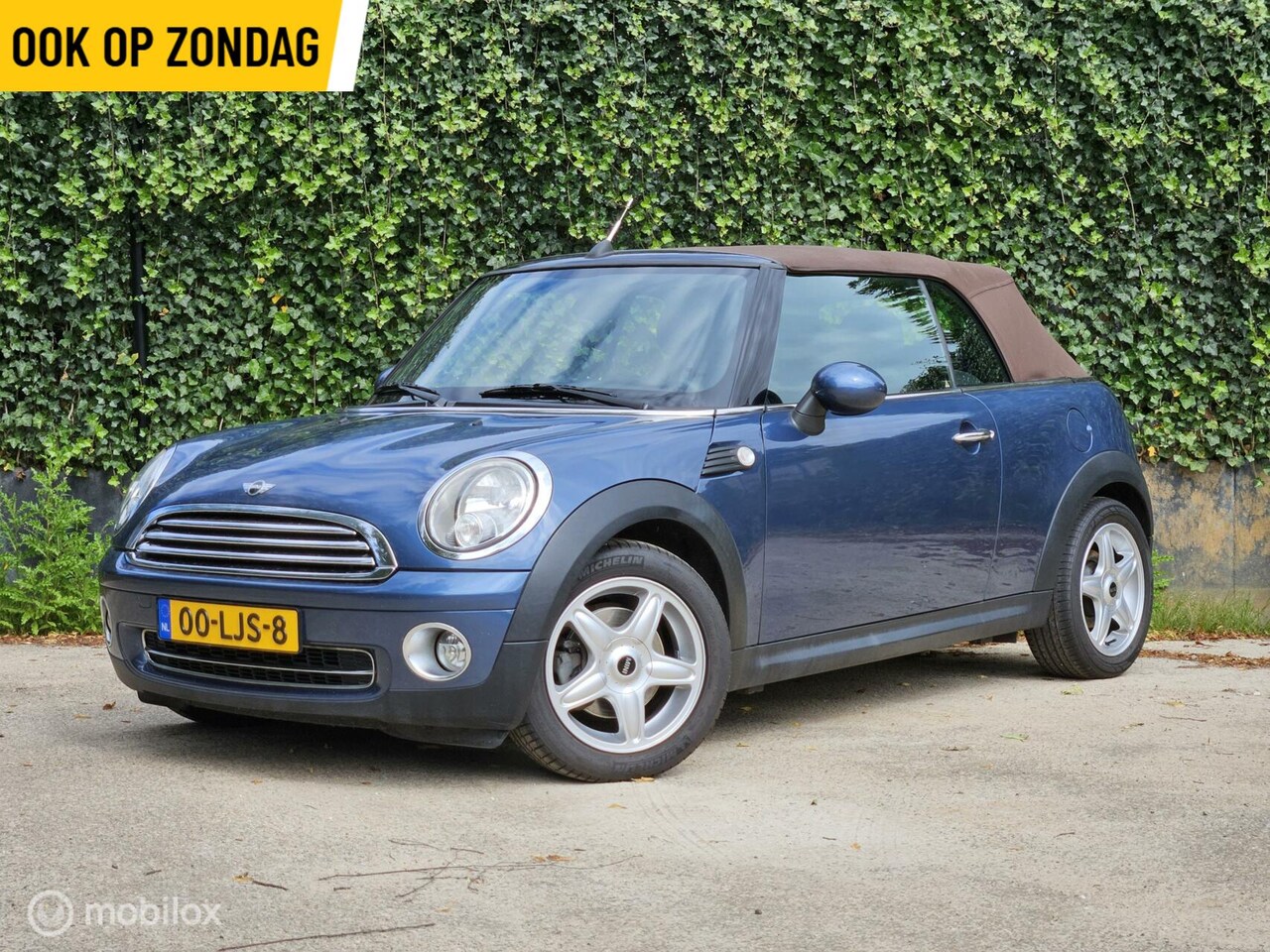 MINI Cabrio - 1.6 Cooper Chili | AANBIEDING! | Airco | NAP - AutoWereld.nl