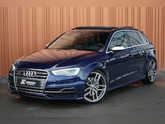 Audi S3 - 2.0 TFSI Quattro 300PK Panodak RS-stoelen B&O Camera Keyless Lane Side Assist