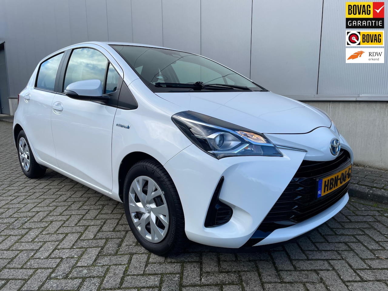 Toyota Yaris - 1.5 Hybrid Active / Automaat / Camera - AutoWereld.nl