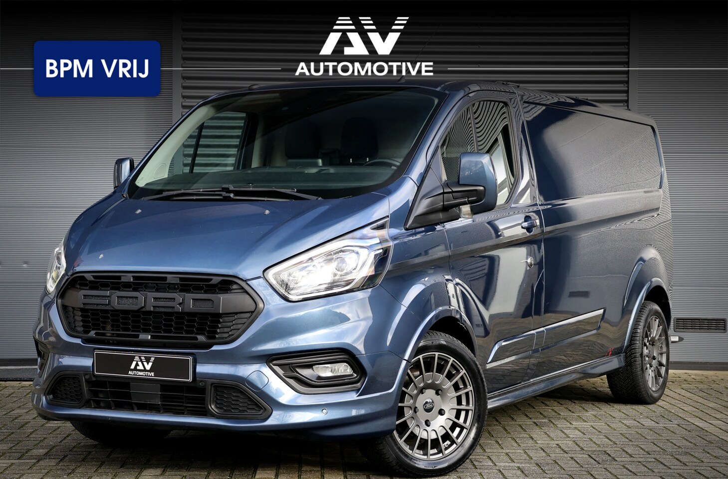 Ford Transit Custom - 310 2.0 TDCI 170 PK AUT L2H1 Sport | BPM VRIJ | CarPlay | Navigatie | Camera | Stoelverwar - AutoWereld.nl