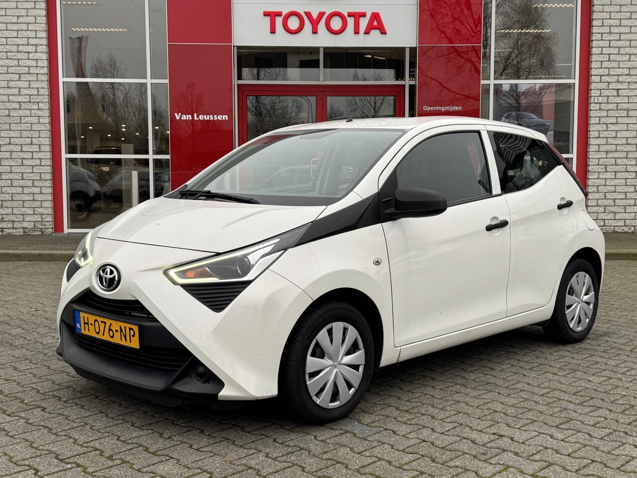 Toyota Aygo X - X-FUN AIRCO ELEK-RAMEN BLUETOOTH RADIO USB NL-AUTO - AutoWereld.nl