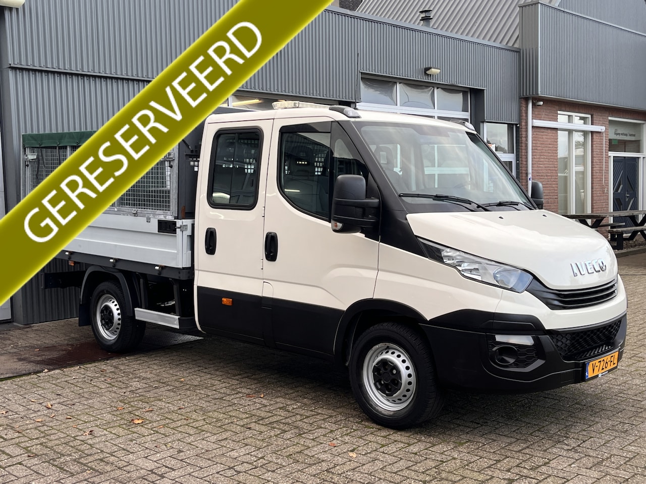 Iveco Daily - 35S12D 2.3 345 6 persoons 3500kg trekgewicht Airco Euro 6 Pick-up Open laadbak Bakwagen 1e - AutoWereld.nl