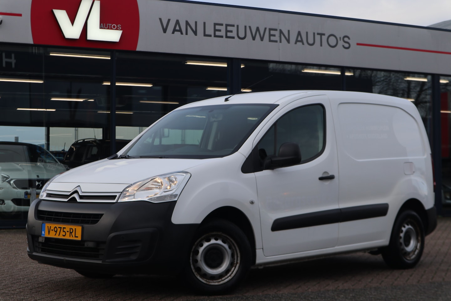 Citroën Berlingo - 1.6 BlueHDI 75 Club | Airco | Cruise | Radio CD - AutoWereld.nl