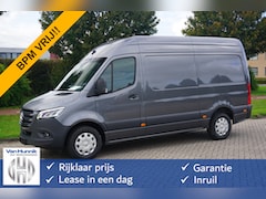 Mercedes-Benz Sprinter - 317CDI Pro L2H2 BPM VRIJ 10.25" Mbux Navi, Cam, Gev. Stoel, 3.5T Trekhaak, LED NR. 324