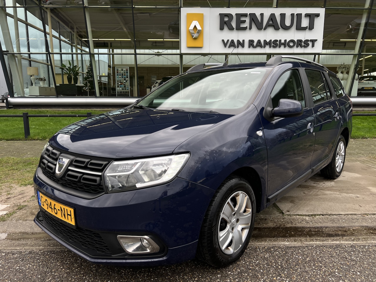 Dacia Logan MCV - 0.9 TCe Laureate / Camera / Cruise / Airco / Applecarplay - Androidauto / - AutoWereld.nl