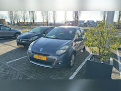 Renault Clio - 1.2 Collection NL-Auto | 5-deurs | Airco | Radio-CD | LM-velgen