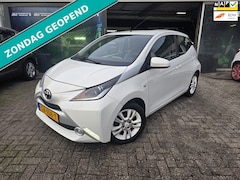 Toyota Aygo - 1.0 VVT-i x-pure | 1E EIGENAAR | 12 MND GARANTIE | CAMERA | CRUISE |