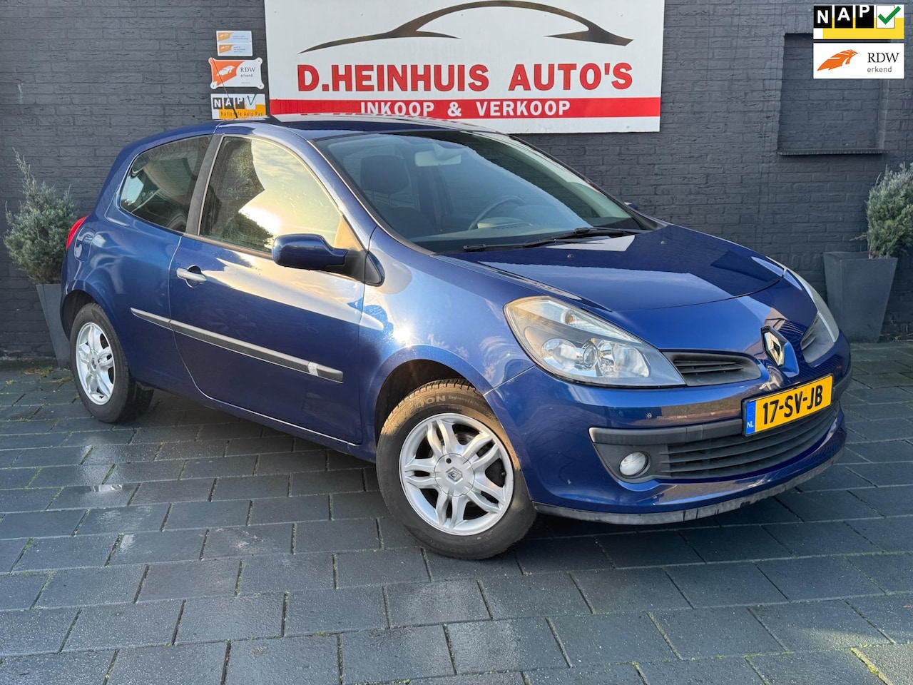 Renault Clio - 1.2-16V Team Spirit *AIRCO* - AutoWereld.nl