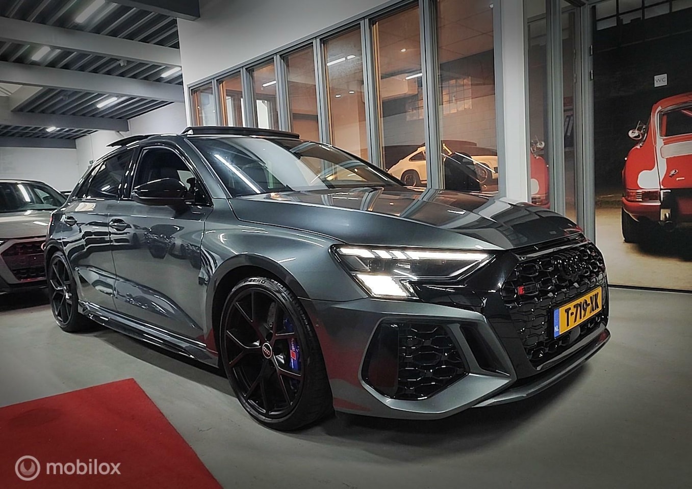 Audi RS3 - 2.0 TFSI RS 3 quattro KERAMISCH HEADUP PANO SCHADEVRIJ ALARM GARANTIE V MAX - AutoWereld.nl