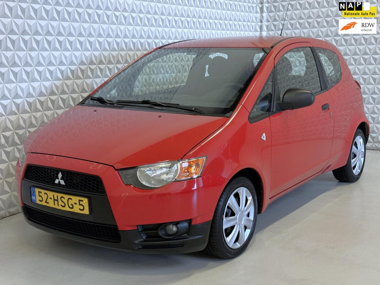 Mitsubishi Colt - 1.1 Inform Airco Trekhaak / 195.000km (2009) - AutoWereld.nl