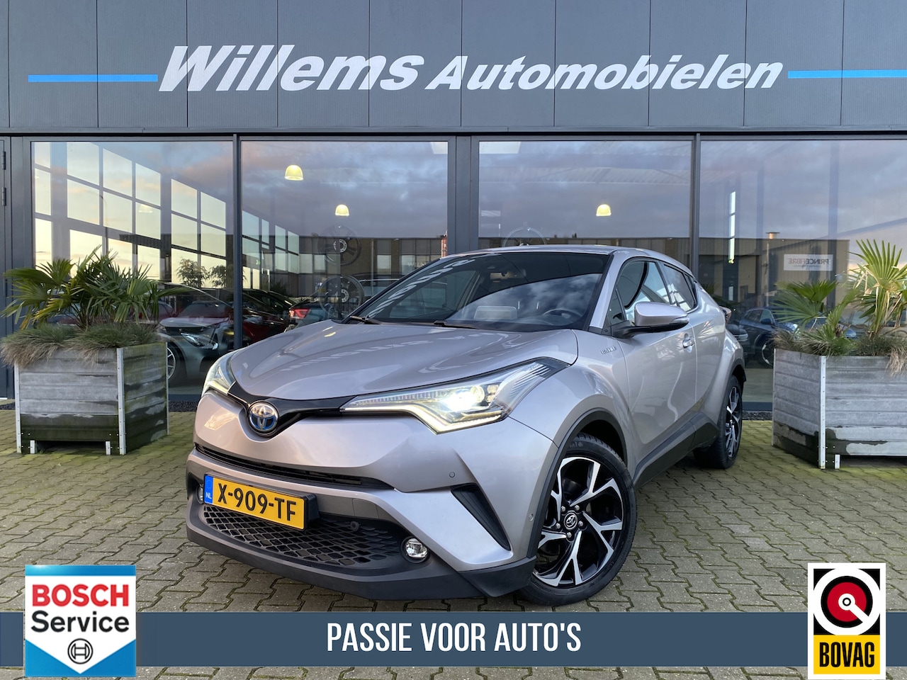 Toyota C-HR - 1.8 Hybrid First Edition Pdc , Stoelverwarming - AutoWereld.nl