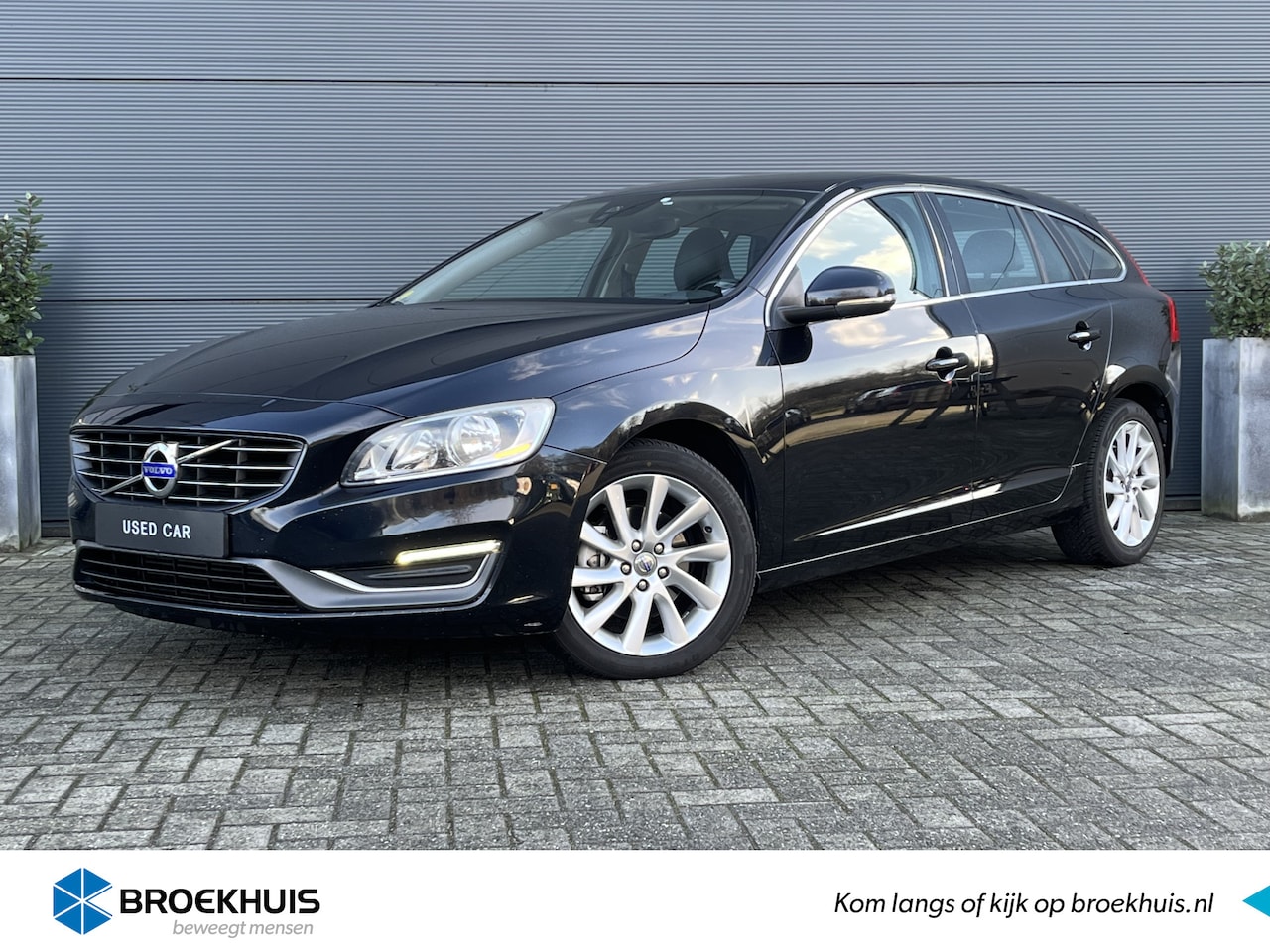 Volvo V60 - 2.0 D4 Summum | Trekhaak | Leder | Stoelverwarming | - AutoWereld.nl