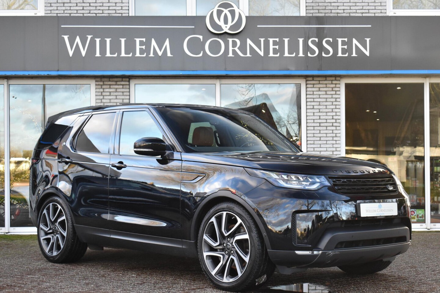 Land Rover Discovery - 3.0 Sd6 HSE Luxury 7p. Pano Trekhaak Camera - AutoWereld.nl