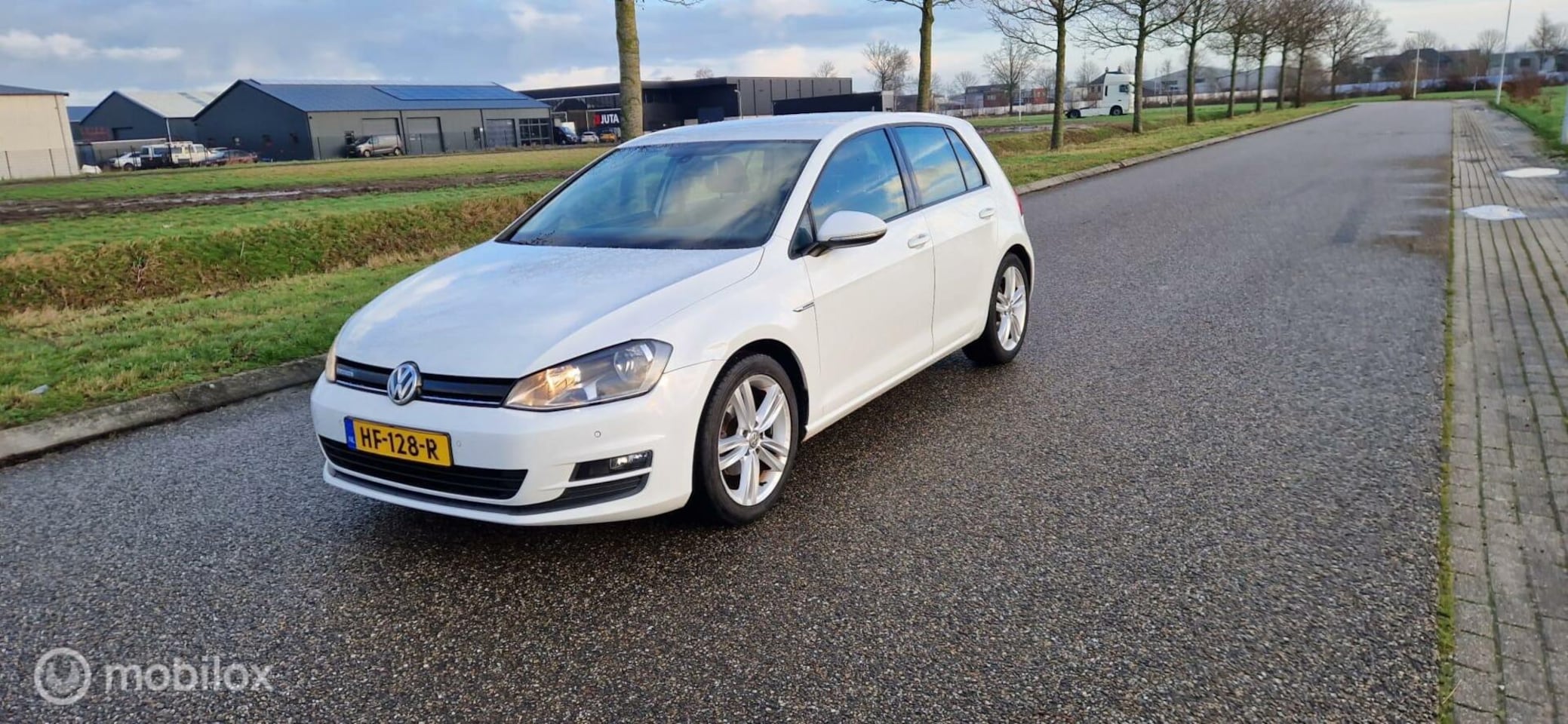 Volkswagen Golf - 1.0 TSI Trendline 2015 CLIMA / PDC / CRUISE - AutoWereld.nl