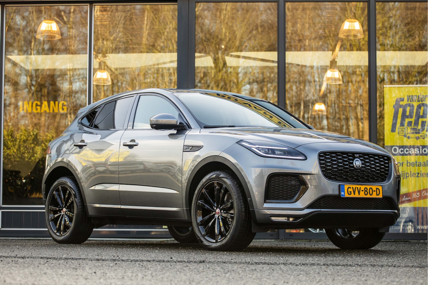 Jaguar E-Pace - 1.5 P300e AWD R-Dynamic SE - AutoWereld.nl