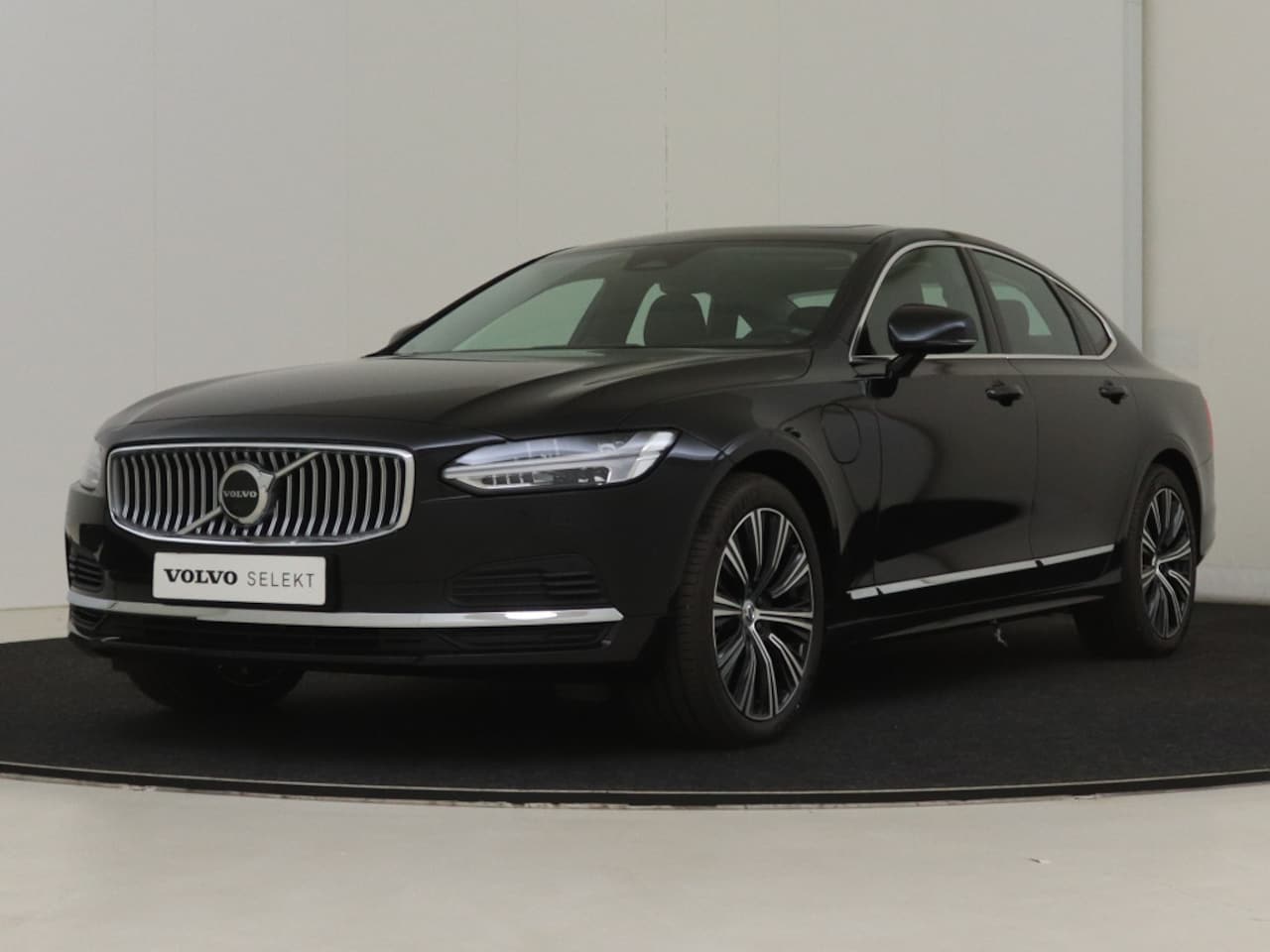 Volvo S90 - T8 AWD Ultimate Bright | Full Options! | B&W Audio | Luchtvering | Massage | 360º view | T - AutoWereld.nl