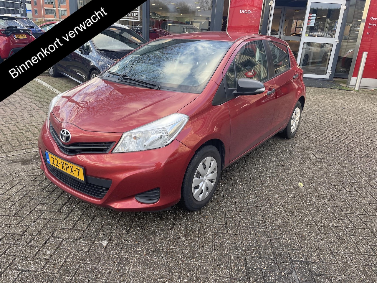 Toyota Yaris - 1.0 VVT-i Comfort | Elektrische ramen voor | Radio - AutoWereld.nl