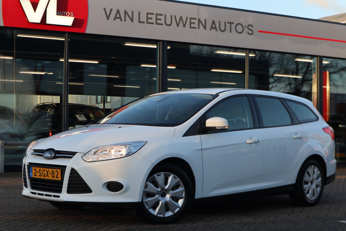 Ford Focus Wagon - 1.0 EcoBoost Trend | Airco | Cruise | Navi - AutoWereld.nl